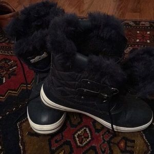 Polar winter boots